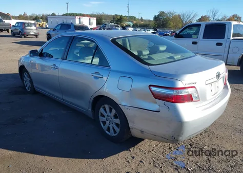 2007 Toyota Camry Hybrid z USA, uszkodzony, nr VIN JTNBB46K173022032